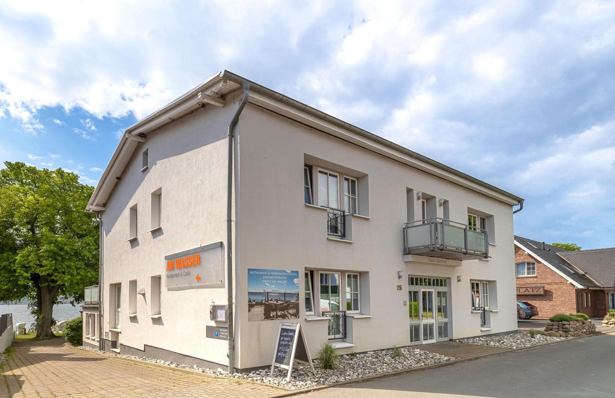 Haus Seeblick Mit 9 Wohnungen Alt Reddevitz Exterior photo
