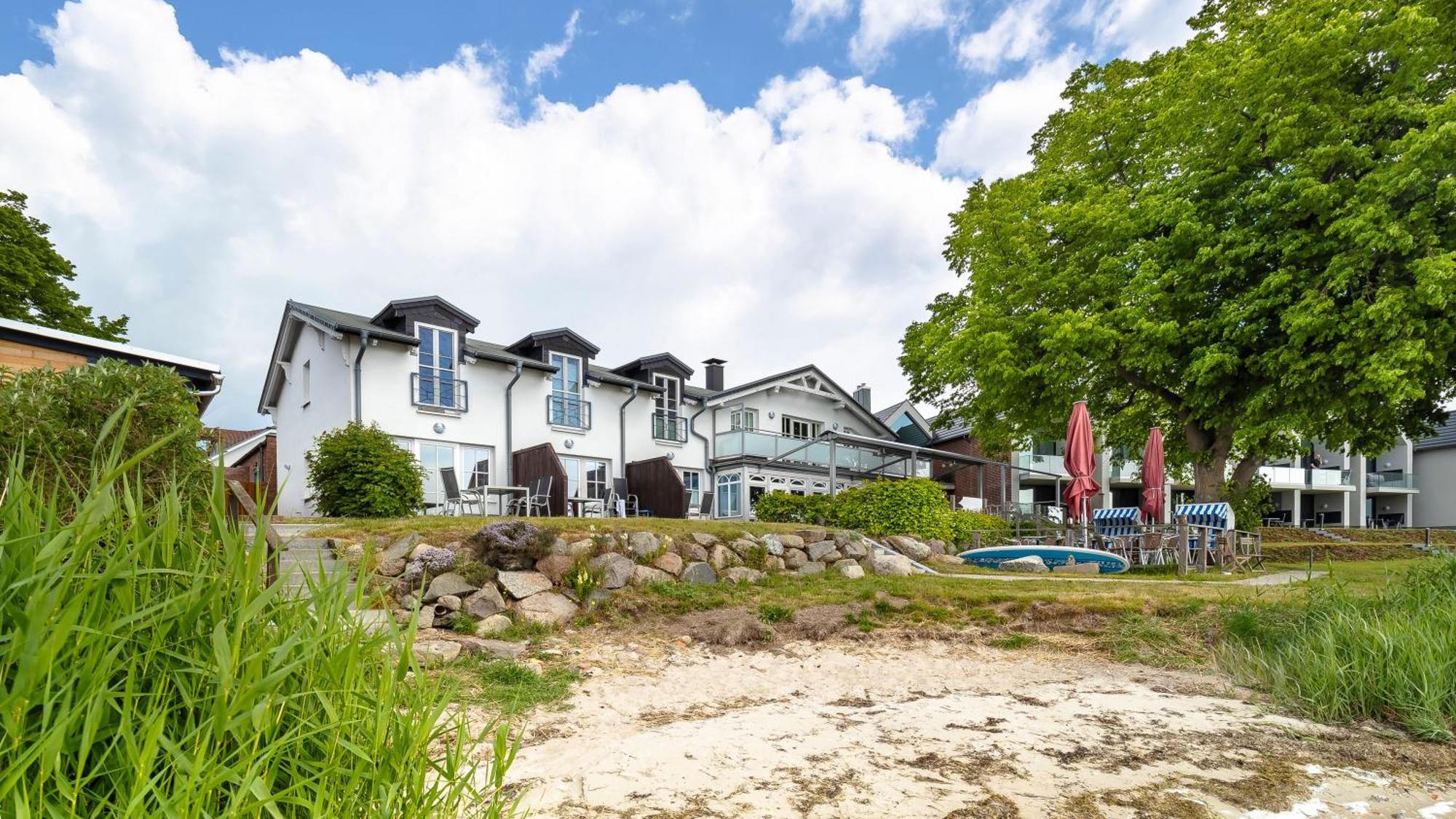 Haus Seeblick Mit 9 Wohnungen Alt Reddevitz Exterior photo